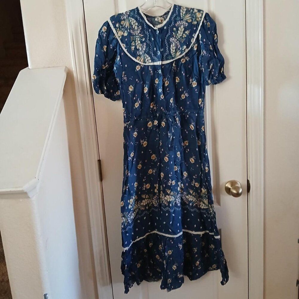 VTG Cottagecore Prairie Navy Floral A-Line Dress Button Bib Collar Lace Trim L - Picture 1 of 8